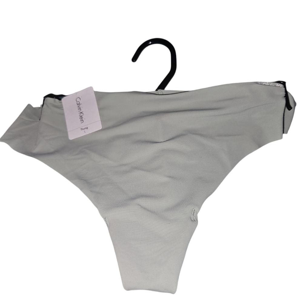 NEW Calvin Klein thong size L